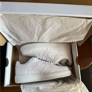 *BRAND NEW* Nike Wmns Air Force 1